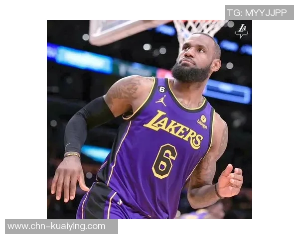 掘金与湖人激战正酣大比分对决引发球迷热议与期待